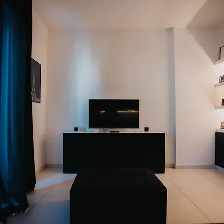 Principato Di Baragallo - Free Private Parking Apartment