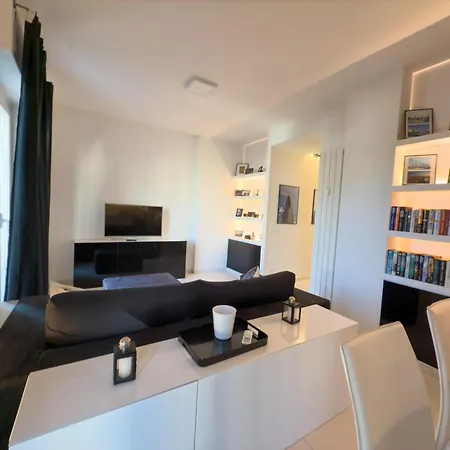 Principato Di Baragallo - Free Private Parking Apartment